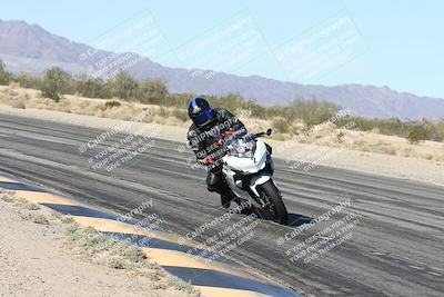 media/Dec-04-2025-Racers Edge (Thu) [[5ebc9f124d]]/3-B Group/3-Session 2 (Turn 7 Inside)/